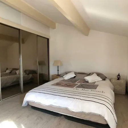 House Maison Lavandou 2 Chambres Jardin Piscine *